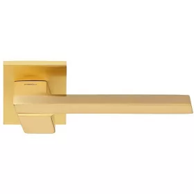   Mandelli Jet Négyzetrozettás Ajtókilincs Szatén Súrolt Réz Csak Kilincs Felső Rozetta (Maestro)