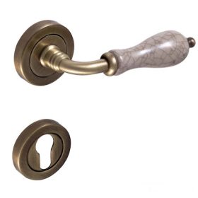   Sorrento Körrozettás Porcelán Nyelú Antik Súrolt Felület BB Gomb/Kilincs