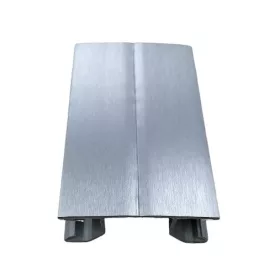   Lábazat takaró univerzális sarokelem alu-szálcsiszolt 100mm