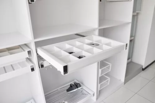 Kihúzható gardrób tároló kosár Tandem R fehér 600mm