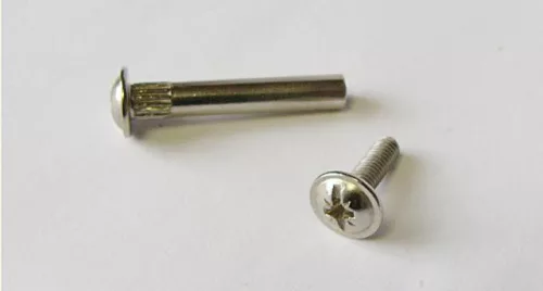 Bútorösszehúzó króm 5mm (M4)