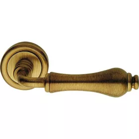   Linea Cali Aldar súrolt bronz körrozettás kilincsgarnitúra 920 RB 103 OG